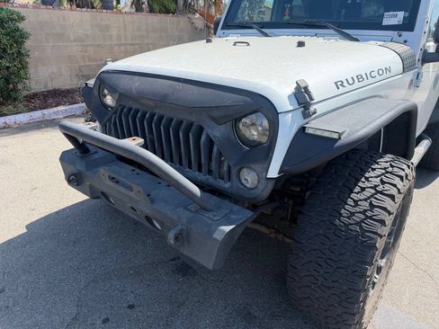 Used 2015 Jeep Wrangler Rubicon w/ Connectivity Group AWD/4WD image 5