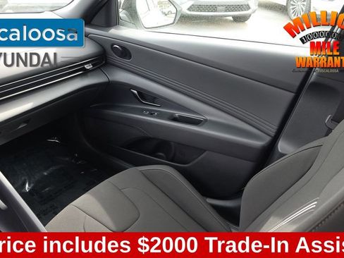 Used 2025 Hyundai Elantra Sport image 28