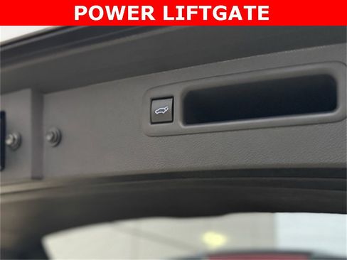 Certified 2022 Toyota Highlander XLE image 45