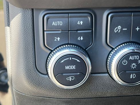 Used 2023 GMC Yukon Denali Ultimate AWD/4WD image 25