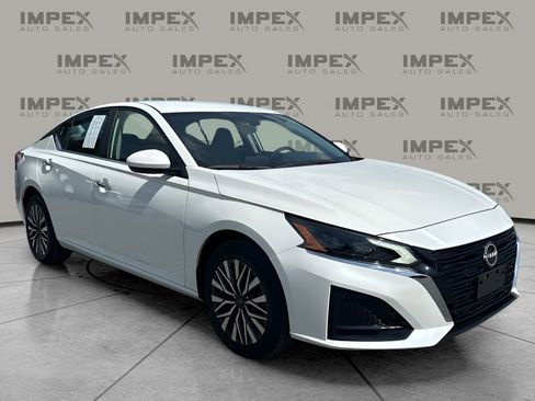 Used 2023 Nissan Altima 2.5 SV image 7