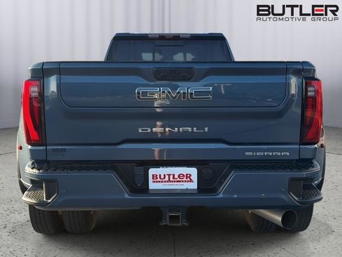 Used 2024 GMC Sierra 3500 Denali Ultimate AWD/4WD image 5