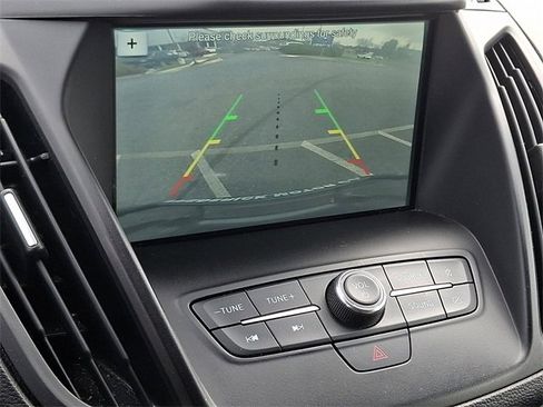 Used 2019 Ford Escape SE image 17