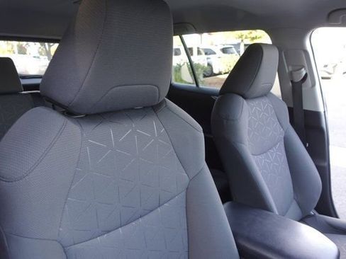 Used 2021 Toyota RAV4 XLE image 14