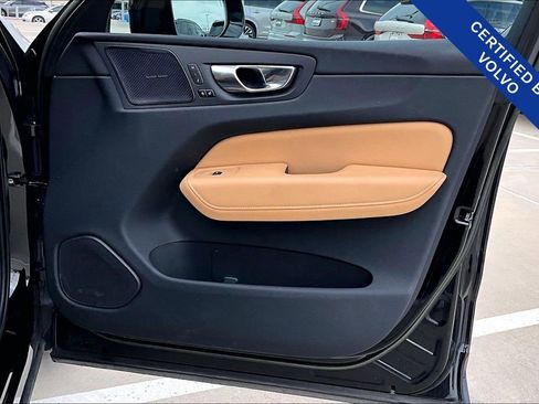 Certified 2023 Volvo XC60 B5 Ultimate w/ Protection Package Premier image 25