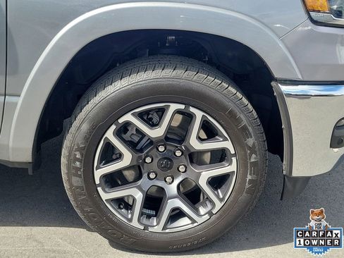 Used 2025 RAM 1500 Laramie AWD/4WD image 5