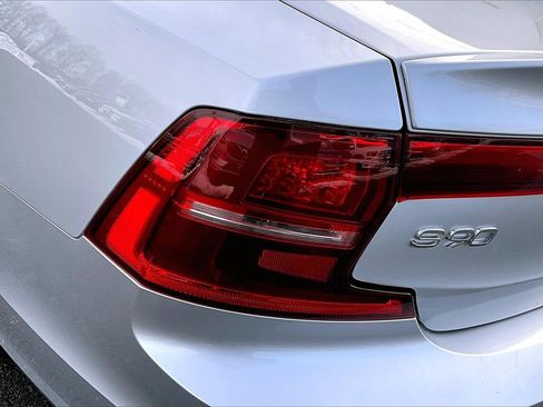 Used 2020 Volvo S90 T6 R-Design w/ Protection Package Premier image 23
