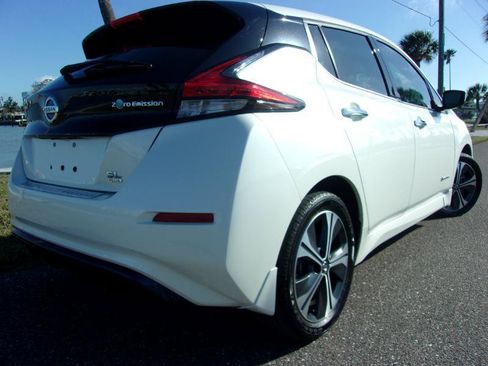 Used 2019 Nissan Leaf SL w/ SL Technology Package FWD image 7