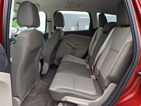 Used 2016 Ford Escape SE w/ Equipment Group 201A AWD/4WD image 10