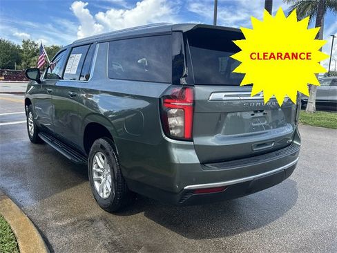 Used 2023 Chevrolet Suburban LT image 2