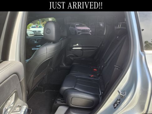Used 2020 Mercedes-Benz GLB 250 4MATIC image 11