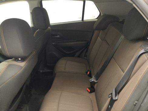 Used 2015 Chevrolet Trax LT AWD/4WD image 18