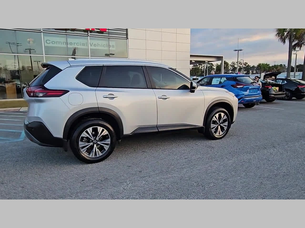 Used 2023 Nissan Rogue SV w/ SV Premium Package FWD image 36