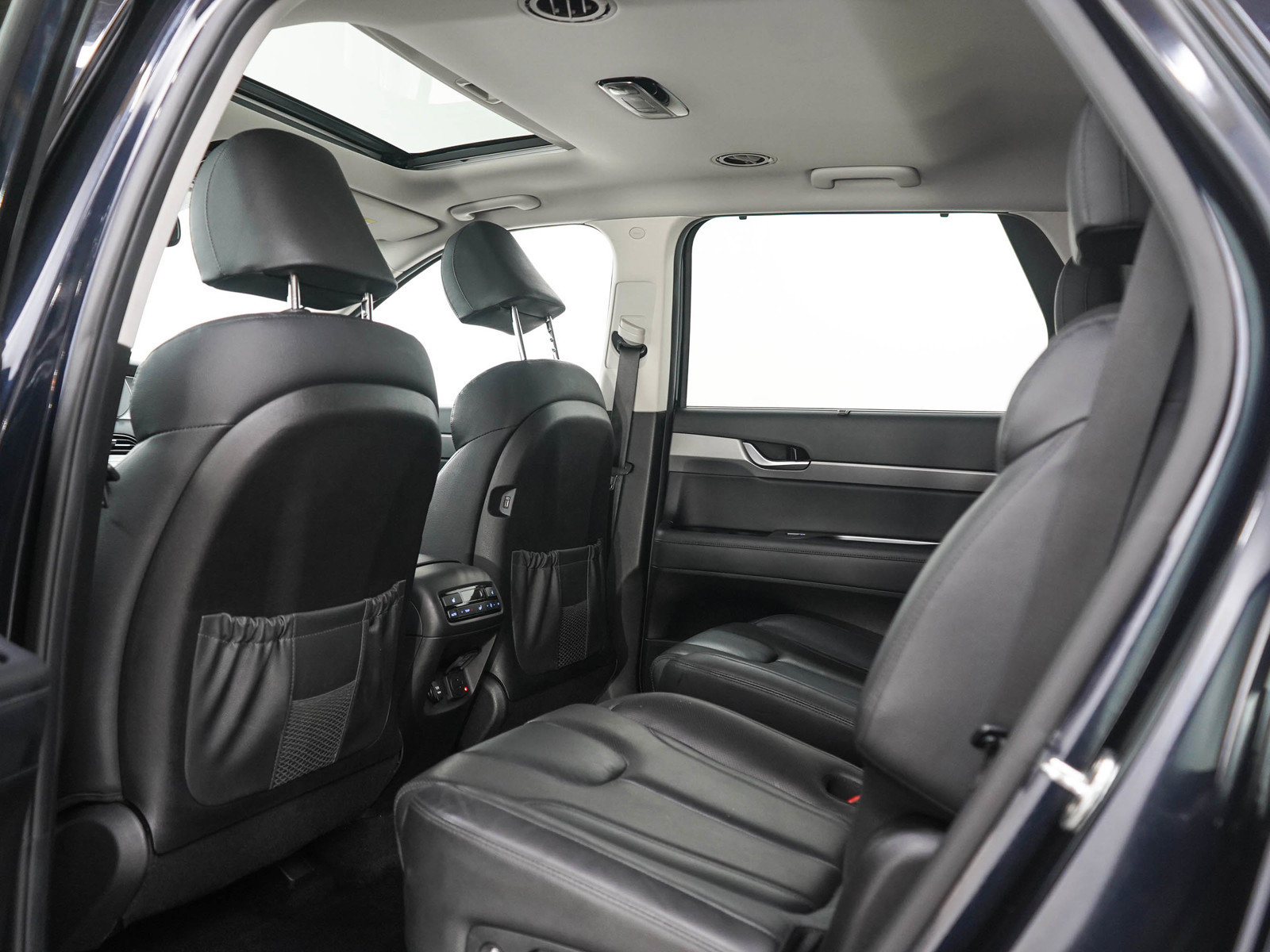 Used 2021 Hyundai Palisade SEL w/ Premium Package AWD/4WD image 18