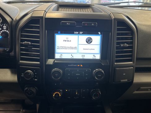 Used 2017 Ford F150 XL w/ Equipment Group 101A Mid image 3