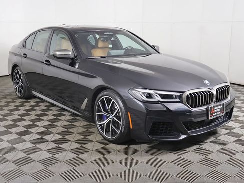 Used 2023 BMW M550i xDrive w/ Executive Package AWD/4WD image 2