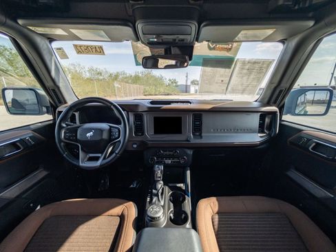 Used 2023 Ford Bronco Outer Banks image 16