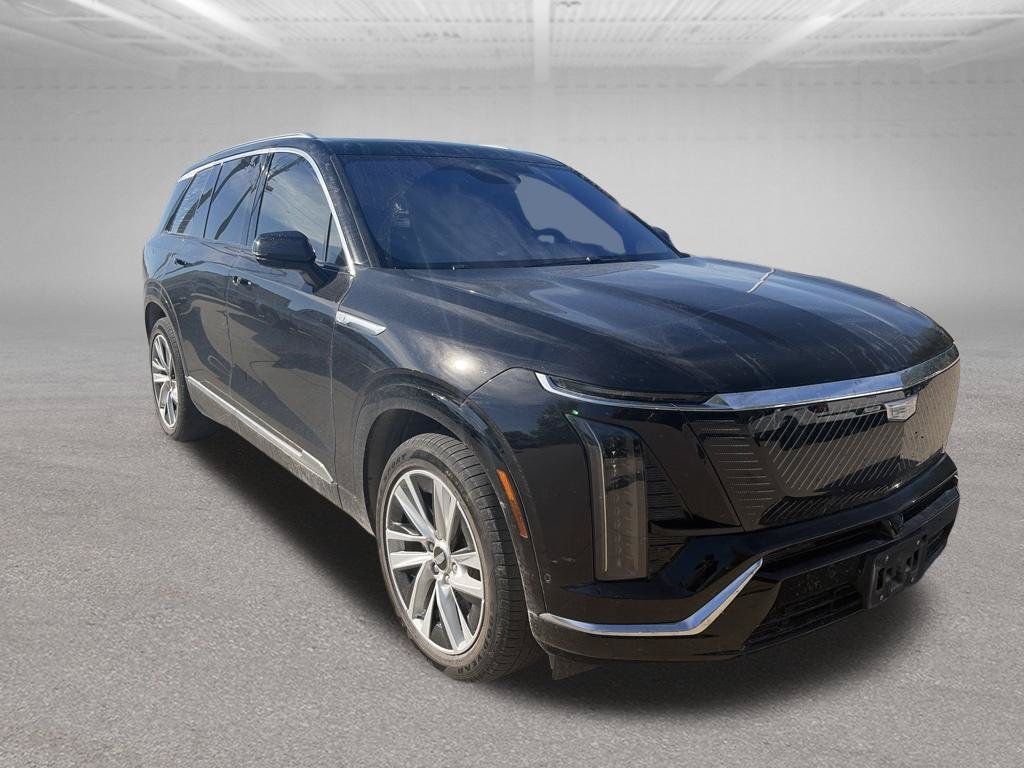 Certified 2026 Cadillac Vistiq Luxury w/ LPO, Floor Liner Package AWD/4WD image 4