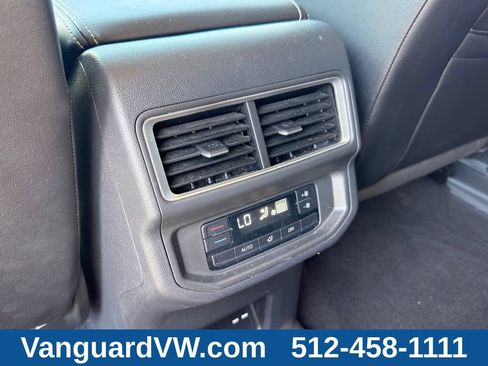 Used 2024 Volkswagen Atlas SE w/ Black Wheel Package FWD image 26