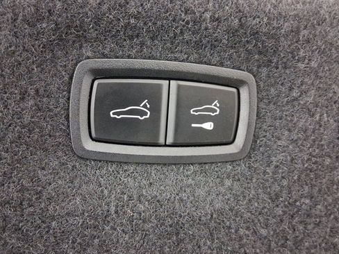 Used 2022 Audi e-tron GT Premium Plus w/ Performance Package image 29