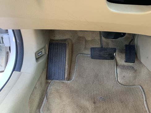 Used 2010 Honda Accord EX-L image 17