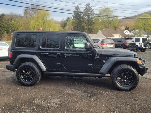 Used 2020 Jeep Wrangler Unlimited Sport AWD/4WD image 9
