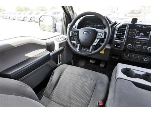 Used 2016 Ford F150 XLT RWD image 7