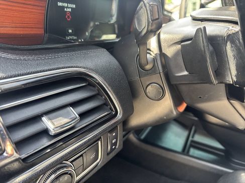 Used 2018 Lincoln Navigator Select w/ Technology Package AWD/4WD image 20