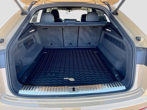 Used 2025 Audi Q8 Prestige image 12