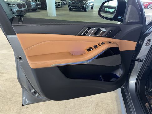 Certified 2025 BMW X5 xDrive50e w/ M Sport Package image 17