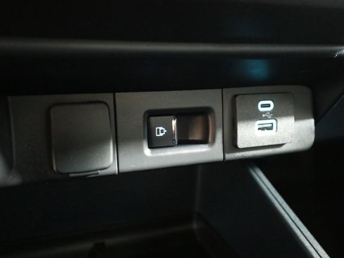 Used 2024 Ford Maverick Lariat w/ Black Appearance Package image 33