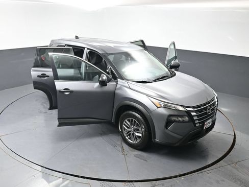 Used 2024 Nissan Rogue S AWD/4WD image 58