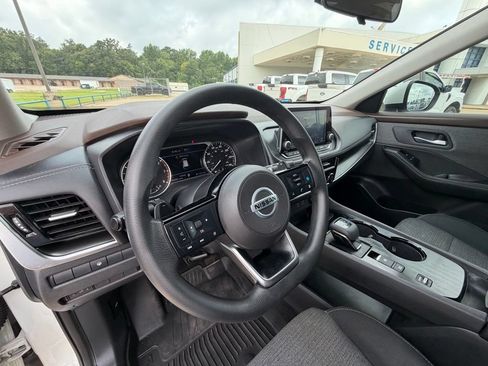 Used 2021 Nissan Rogue SV FWD image 14