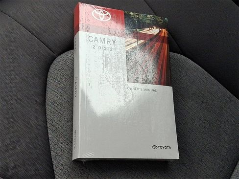 Certified 2022 Toyota Camry LE image 26