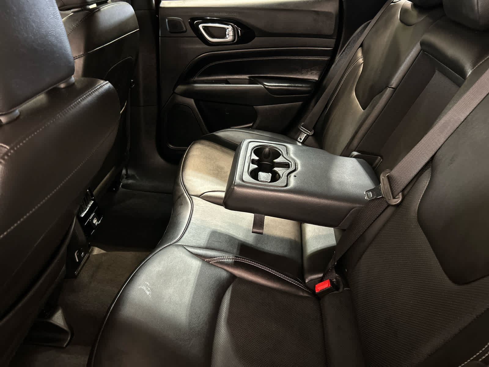 Used 2022 Jeep Compass High Altitude AWD/4WD image 10