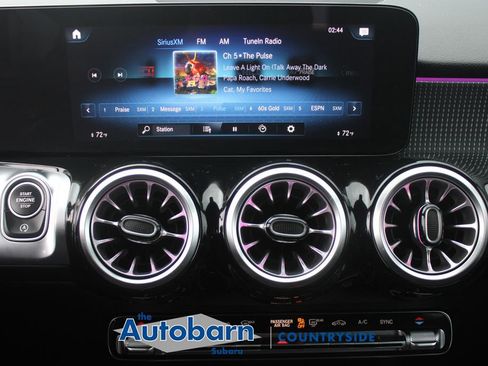 Used 2023 Mercedes-Benz GLB 250 4MATIC w/ Premium Package image 15