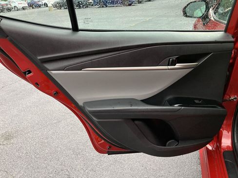 Used 2025 Toyota Camry SE w/ Convenience Package FWD image 21