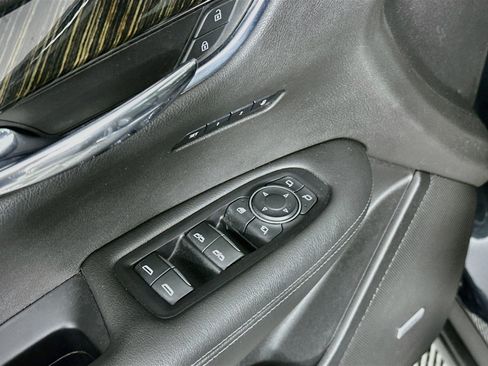 Used 2020 Cadillac XT6 Premium Luxury FWD image 15
