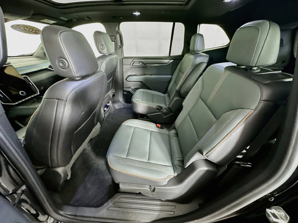 Used 2024 GMC Acadia AT4 w/ Super Cruise Package AWD/4WD image 33