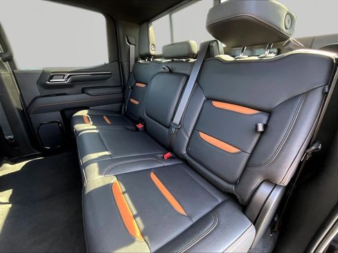 Used 2024 GMC Sierra 1500 AT4 w/ Technology Package AWD/4WD image 20