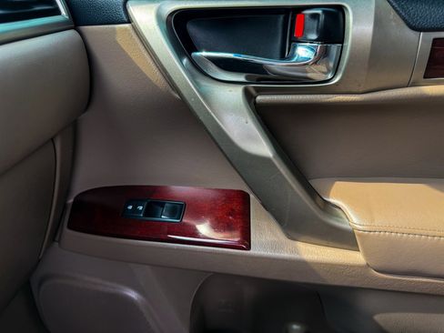 Used 2015 Lexus GX 460 Luxury w/ Premium Package image 23