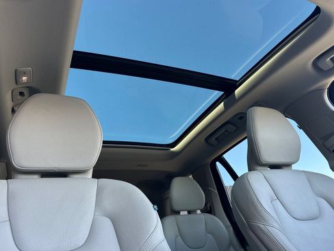 Certified 2023 Volvo XC90 T8 Plus AWD/4WD image 21