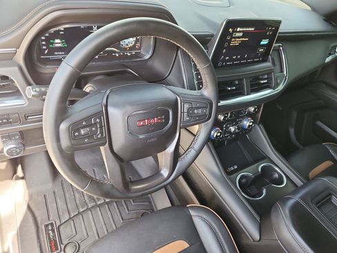 Used 2023 GMC Yukon AT4 AWD/4WD image 10