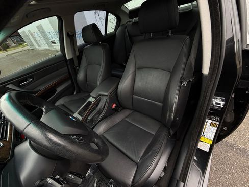 Used 2006 BMW 330xi Sedan image 15