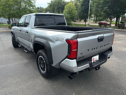 Used 2024 Toyota Tacoma TRD Off-Road w/ TRD Off Road Premium Package AWD/4WD image 12