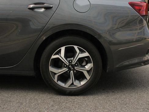 Used 2021 Kia Forte LXS FWD image 10