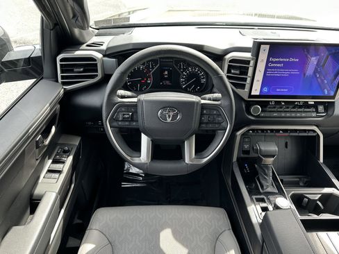 Used 2025 Toyota Tundra SR5 w/ SR5 Premium Package AWD/4WD image 21