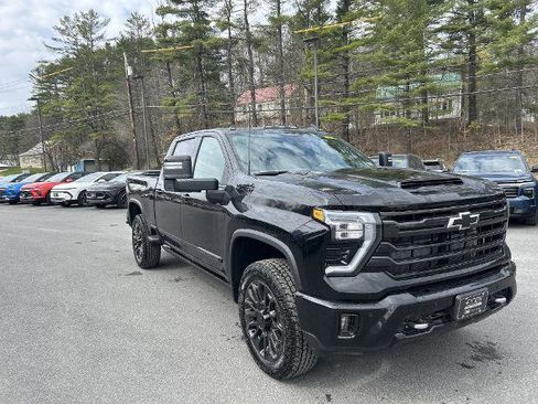 New 2026 Chevrolet Silverado 2500 High Country w/ High Country Premium Package AWD/4WD image 3