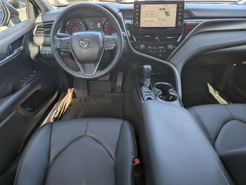 Used 2022 Toyota Camry XSE image 19
