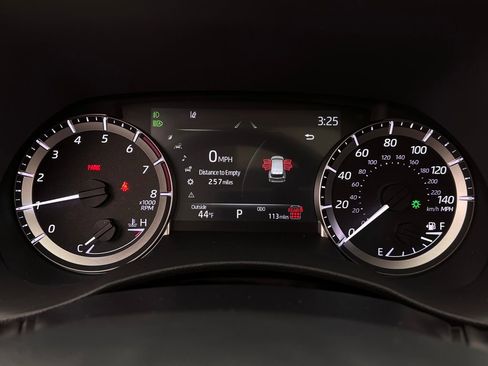 Used 2026 Toyota Highlander XLE image 19